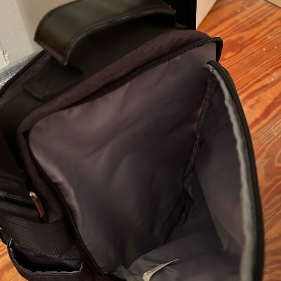 Ibagbar Messenger Bag - Picture 5 of 6